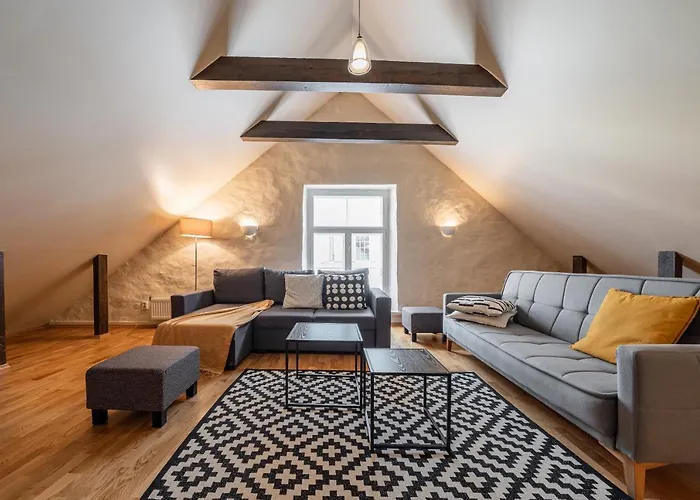 Old Town - Muurivahe Apartment
